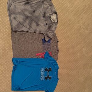 Under Armour Kids' Blue, Gray, and Black Tees boys XL